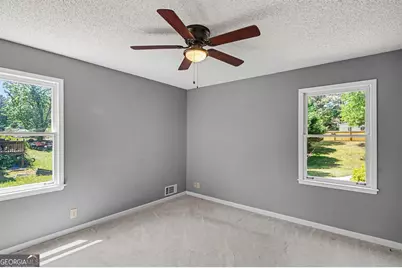 2080 Castle Lake Drive, Tyrone, GA 30290 - Photo 16