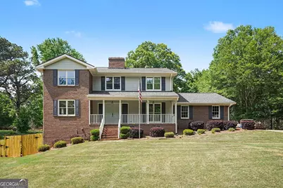 2080 Castle Lake Drive, Tyrone, GA 30290 - Photo 1
