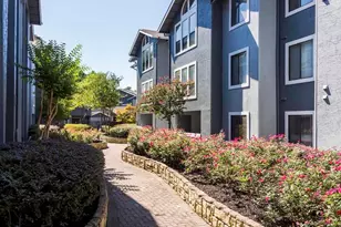 6873 Peachtree Dunwo Rd, Atlanta, GA 30328 - Photo 26