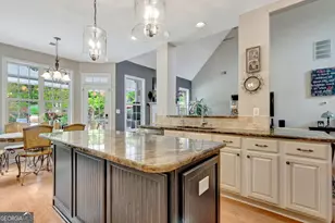 374 Persimmon Dr, Sharpsburg, GA 30277 - Photo 20
