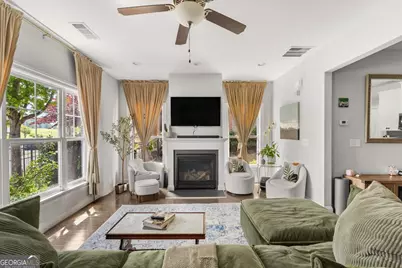 910 Westmoreland Circle NW, Atlanta, GA 30318 - Photo 8