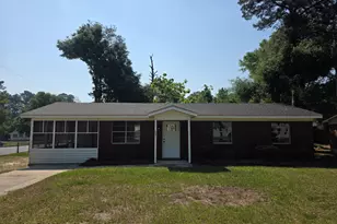 309 E 3rd St, Springfield, GA 31329 - Photo 1