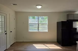 309 E 3rd St, Springfield, GA 31329 - Photo 4