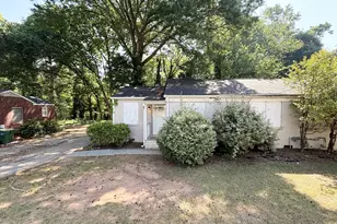 1768 Cahoon St SW, Atlanta, GA 30310 - Photo 2
