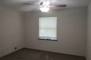 7041 Babbling Brook Dr, Jonesboro, GA 30236 - Photo 10