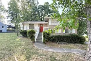 3040 Barksdale Cir, East Point, GA 30344 - Photo 2