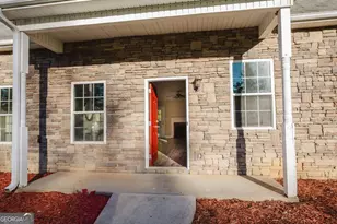 108 Bradley Cir, Barnesville, GA 30204 - Photo 2