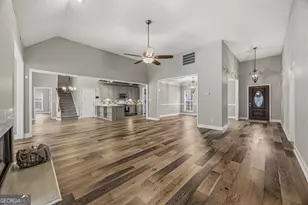 45 Hillsborough Ct, Sharpsburg, GA 30277 - Photo 8