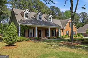 45 Hillsborough Ct, Sharpsburg, GA 30277 - Photo 2