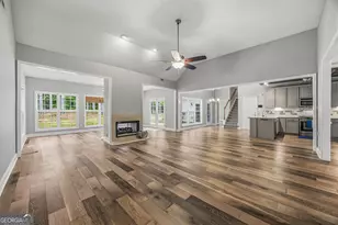 45 Hillsborough Ct, Sharpsburg, GA 30277 - Photo 6