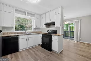 5007 Hickory Oak Ct, Stone Mountain, GA 30088 - Photo 14