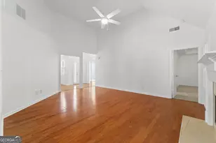 295 Cloverwood Dr, Fayetteville, GA 30215 - Photo 10