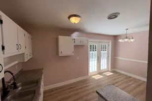 285 Queen Helen Ln, Jonesboro, GA 30236 - Photo 8