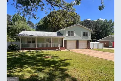 2768 Majestic Circle, Dacula, GA 30019 - Photo 2