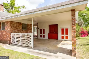 221 Marion St, Blackshear, GA 31516 - Photo 12