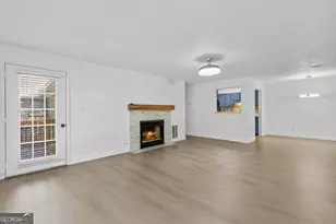 204 Berkeley Woods Dr, Duluth, GA 30096 - Photo 10