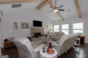 156 Lk Pt Dr, Williamson, GA 30292 - Photo 10