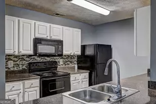 8424 Carlington Ln, Jonesboro, GA 30236 - Photo 8