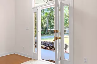 332 Wynterhall Dr, Griffin, GA 30224 - Photo 14