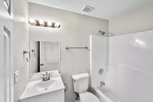 178 Marsh Glen Dr, Jonesboro, GA 30238 - Photo 10