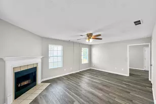 178 Marsh Glen Dr, Jonesboro, GA 30238 - Photo 4