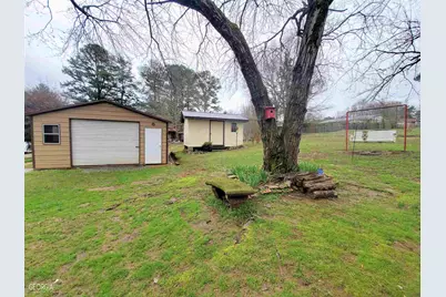 48 Leigh Street, Commerce, GA 30529 - Photo 2