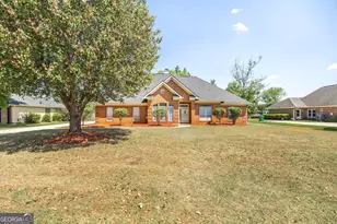 206 Rhett Ct, Warner Robins, GA 31088 - Photo 2