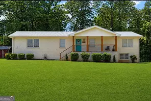 1611 Carlton Ave, Stone Mountain, GA 30087 - Photo 1