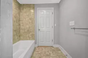 109 W 57th St, Savannah, GA 31405 - Photo 30