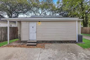 109 W 57th St, Savannah, GA 31405 - Photo 6