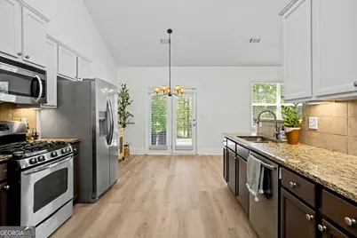 170 Savannah Drive, Senoia, GA 30276 - Photo 14