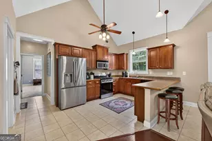 127 Lambdin Cir, Barnesville, GA 30204 - Photo 12