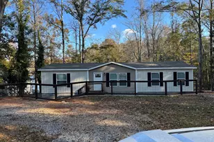 215 Poplar Cir, West Point, GA 31833 - Photo 1
