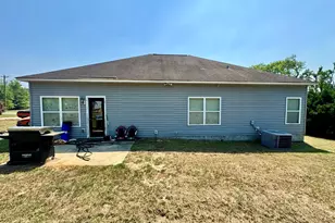 2010 Cottonwood St, Vidalia, GA 30474 - Photo 4