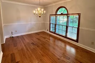 910 Thousand Oaks Dr, Lawrenceville, GA 30043 - Photo 4