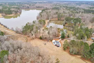 260 Sandy Lake Cir, Fayetteville, GA 30214 - Photo 2