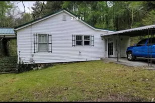 127 Tipton Dr, Ringgold, GA 30736 - Photo 2