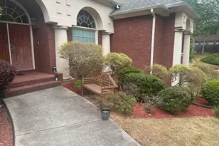 212 Amy Overlook, South Fulton, GA 30349 - Photo 2