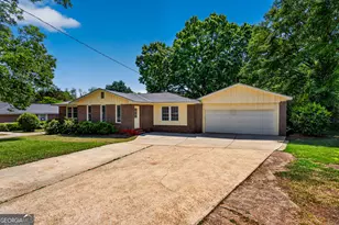121 N Chilton Crescent, Lagrange, GA 30240 - Photo 6