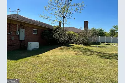 135 Meriwether Circle NW, Milledgeville, GA 31061 - Photo 6