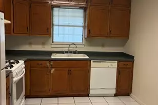126 Oak Circle, Stockbridge, GA 30281 - Photo 4