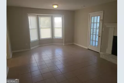 8010 Woodlake Drive, Riverdale, GA 30274 - Photo 4