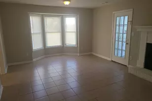 8010 Woodlake Dr, Riverdale, GA 30274 - Photo 4