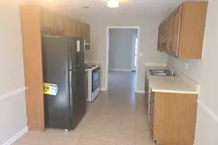 8010 Woodlake Dr, Riverdale, GA 30274 - Photo 2