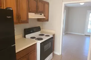 8010 Woodlake Dr, Riverdale, GA 30274 - Photo 8