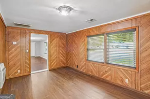 1042 Main St, Whitesburg, GA 30185 - Photo 12