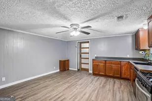 1042 Main St, Whitesburg, GA 30185 - Photo 10