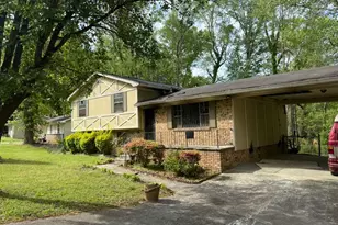 8833 Ashwood Dr, Riverdale, GA 30274 - Photo 2