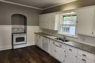 11 S Elm St SW, Rome, GA 30165 - Photo 2