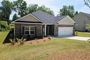100 Scarlett Pl Dr, Bowdon, GA 30108 - Photo 2